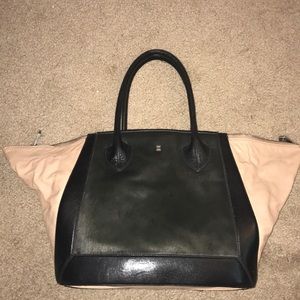Pour lo Victoire handbag NWOT